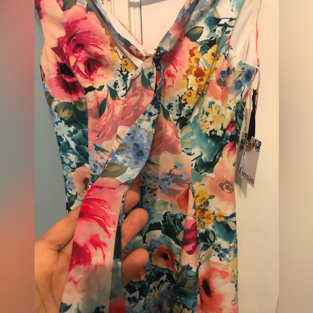 Kensie pretty Flounce dress size 0 new